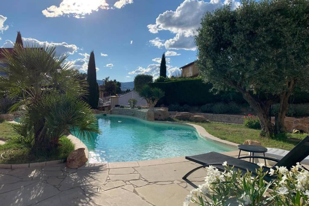 Villa Des Oliviers Avec Piscine Chassagny Dış mekan fotoğraf