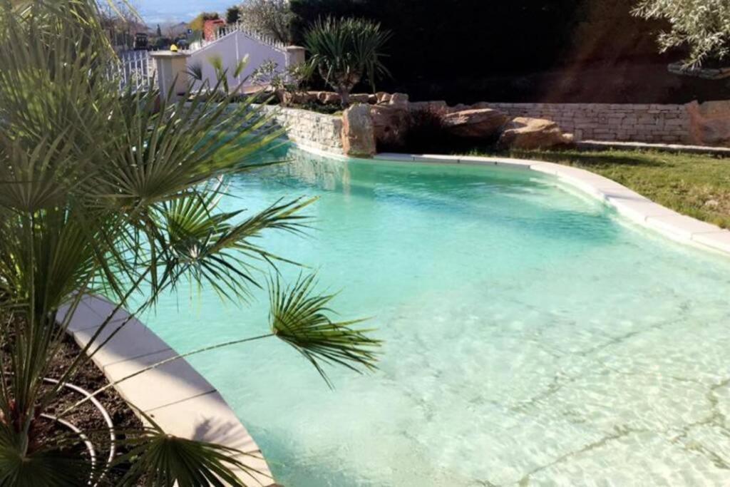 Villa Des Oliviers Avec Piscine Chassagny Dış mekan fotoğraf